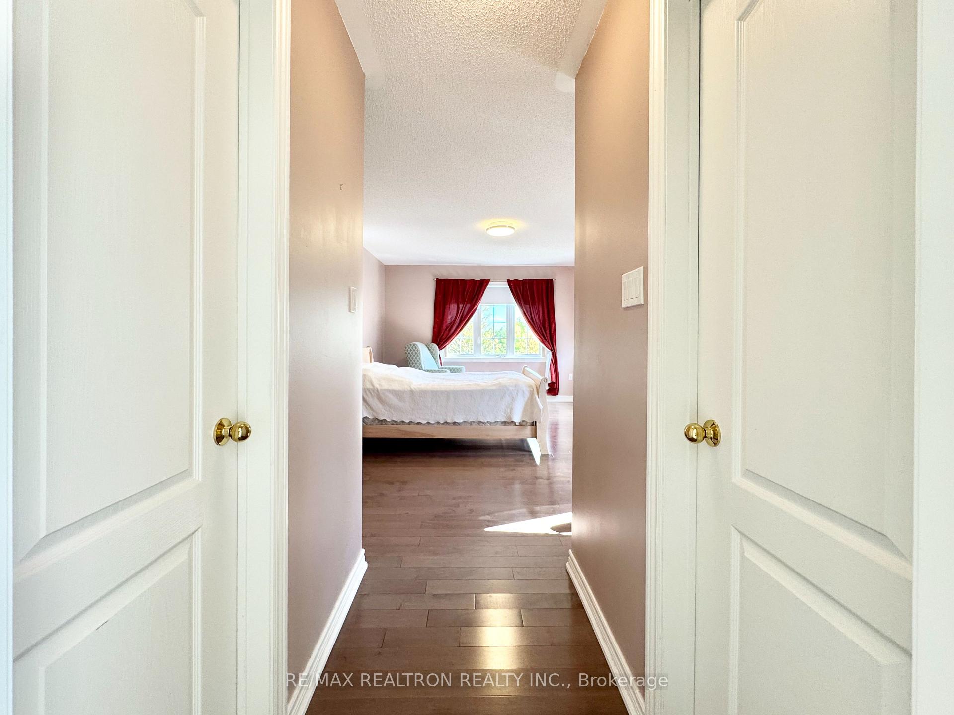 Photo 29 of 2 Redmond Drive, Vaughan, Patterson — HOMEH