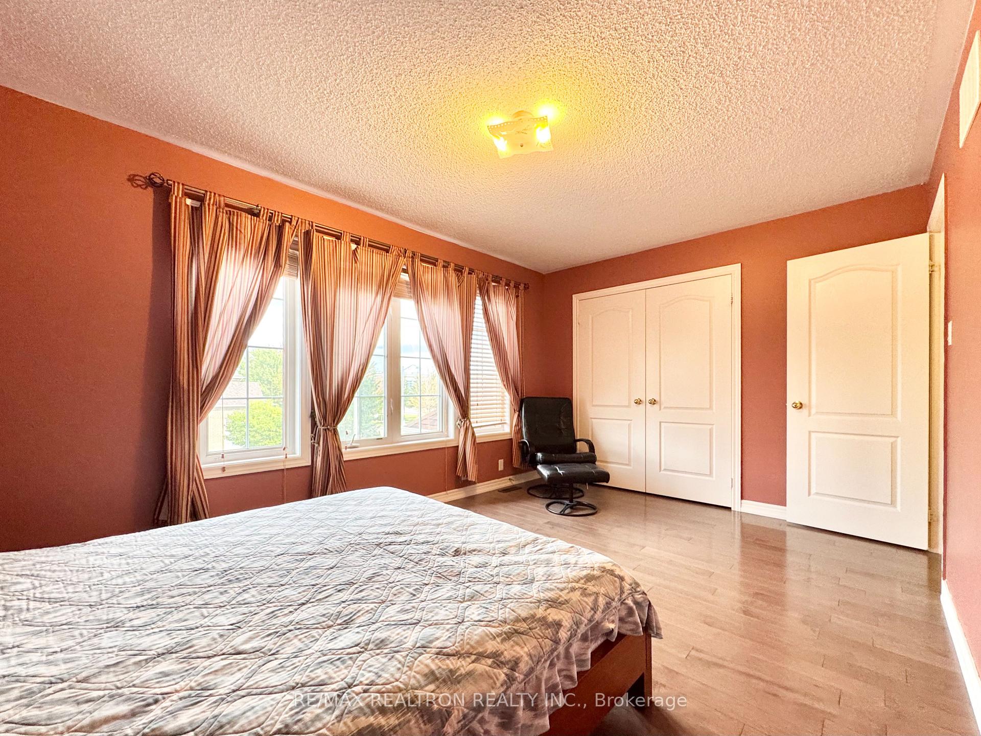 Photo 39 of 2 Redmond Drive, Vaughan, Patterson — HOMEH