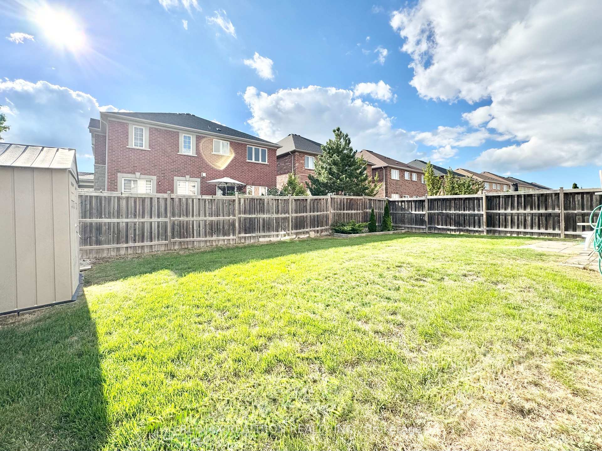 Photo 42 of 2 Redmond Drive, Vaughan, Patterson — HOMEH