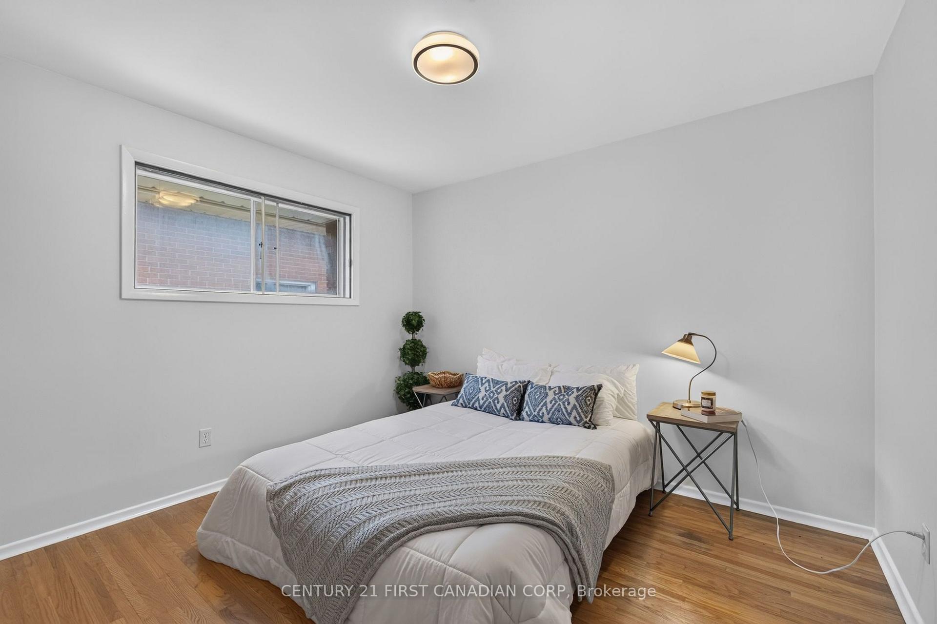 Photo 27 of 141 Fairhaven Circle, London, East O — HOMEH