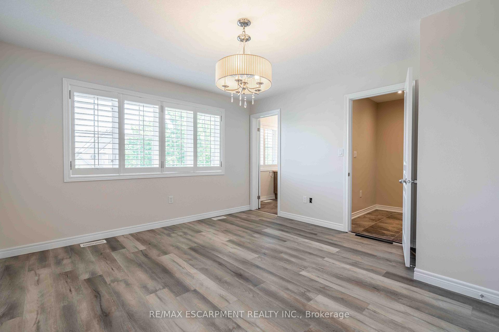 Photo 21 of 134 Palacebeach Trail, Hamilton, Stoney Creek — HOMEH
