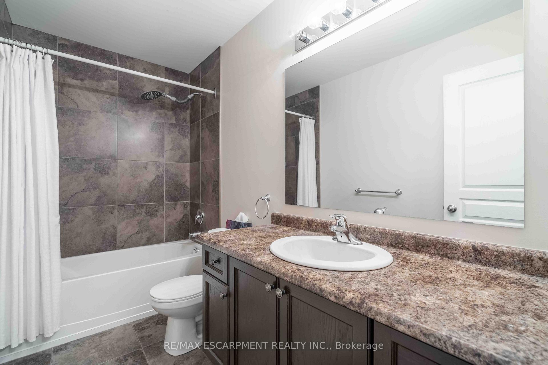 Photo 29 of 134 Palacebeach Trail, Hamilton, Stoney Creek — HOMEH
