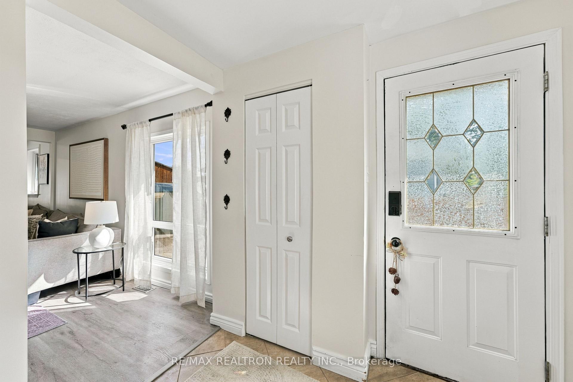 Photo 5 of 1152 Stoney Point Road, Innisfil, Lefroy — HOMEH