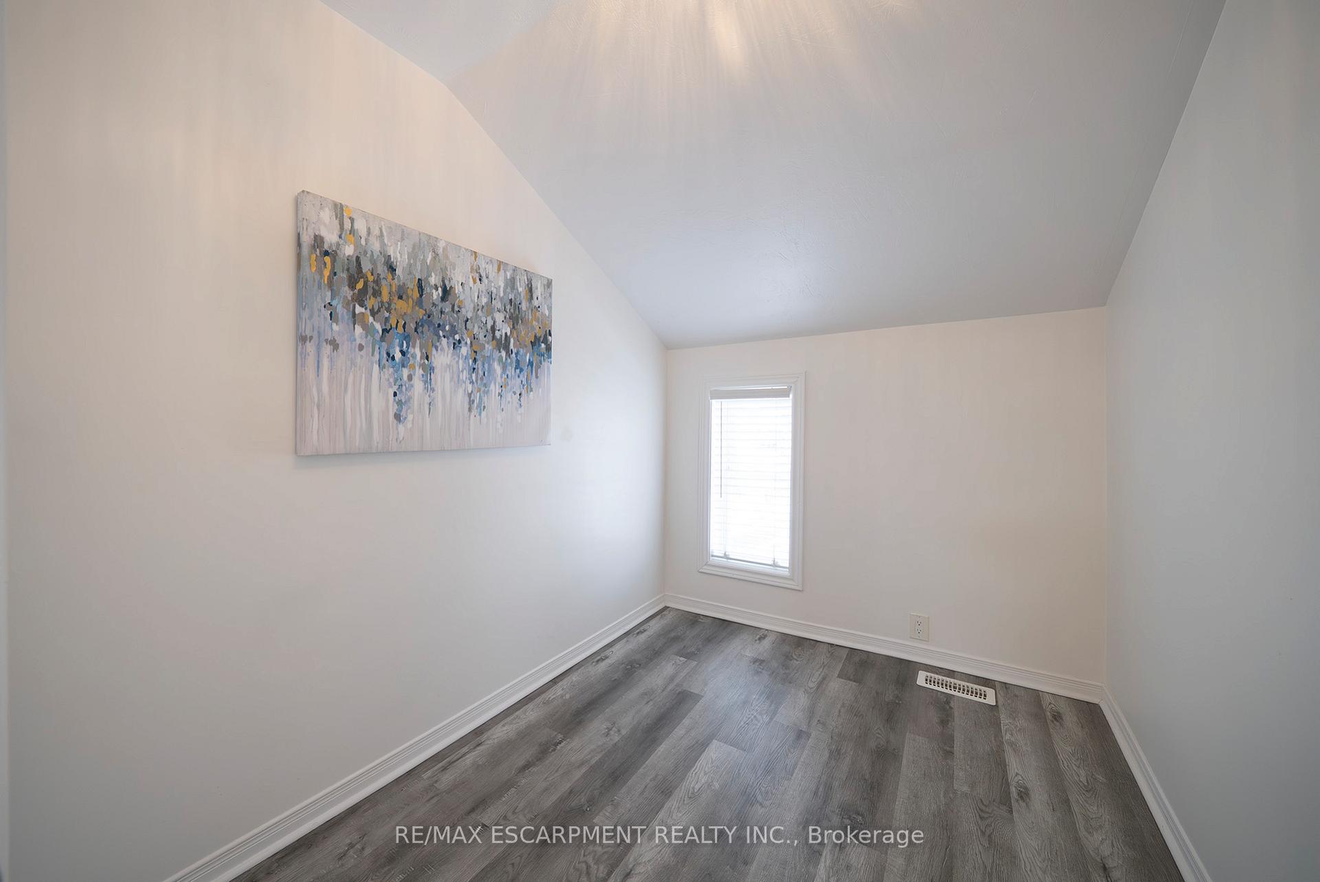Photo 8 of 171 Drummond Street, Brantford, Victoria/Arthur — HOMEH