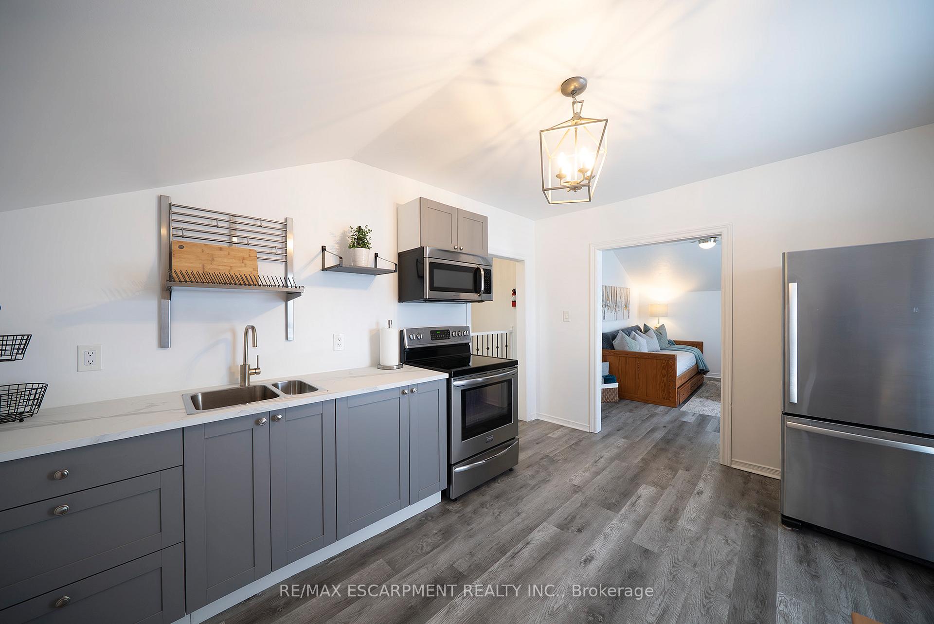 Photo 13 of 171 Drummond Street, Brantford, Victoria/Arthur — HOMEH
