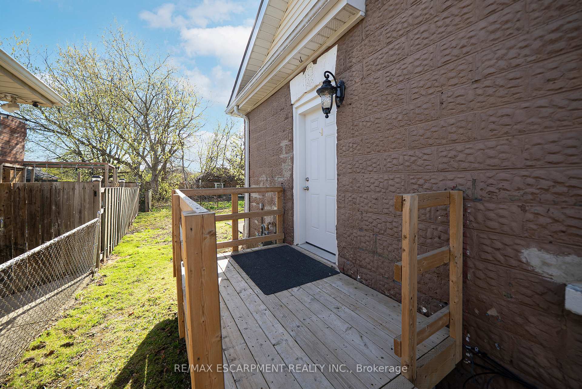 Photo 19 of 171 Drummond Street, Brantford, Victoria/Arthur — HOMEH