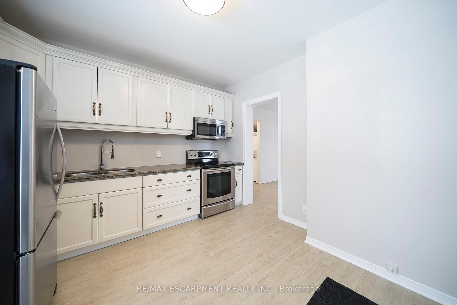 Photo 21 of 171 Drummond Street, Brantford, Victoria/Arthur — HOMEH