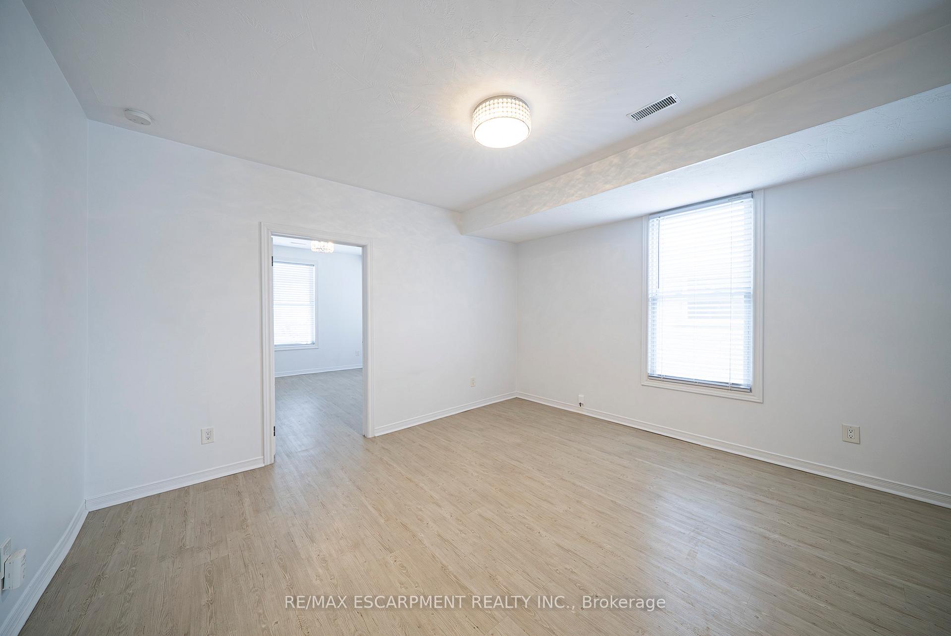 Photo 23 of 171 Drummond Street, Brantford, Victoria/Arthur — HOMEH