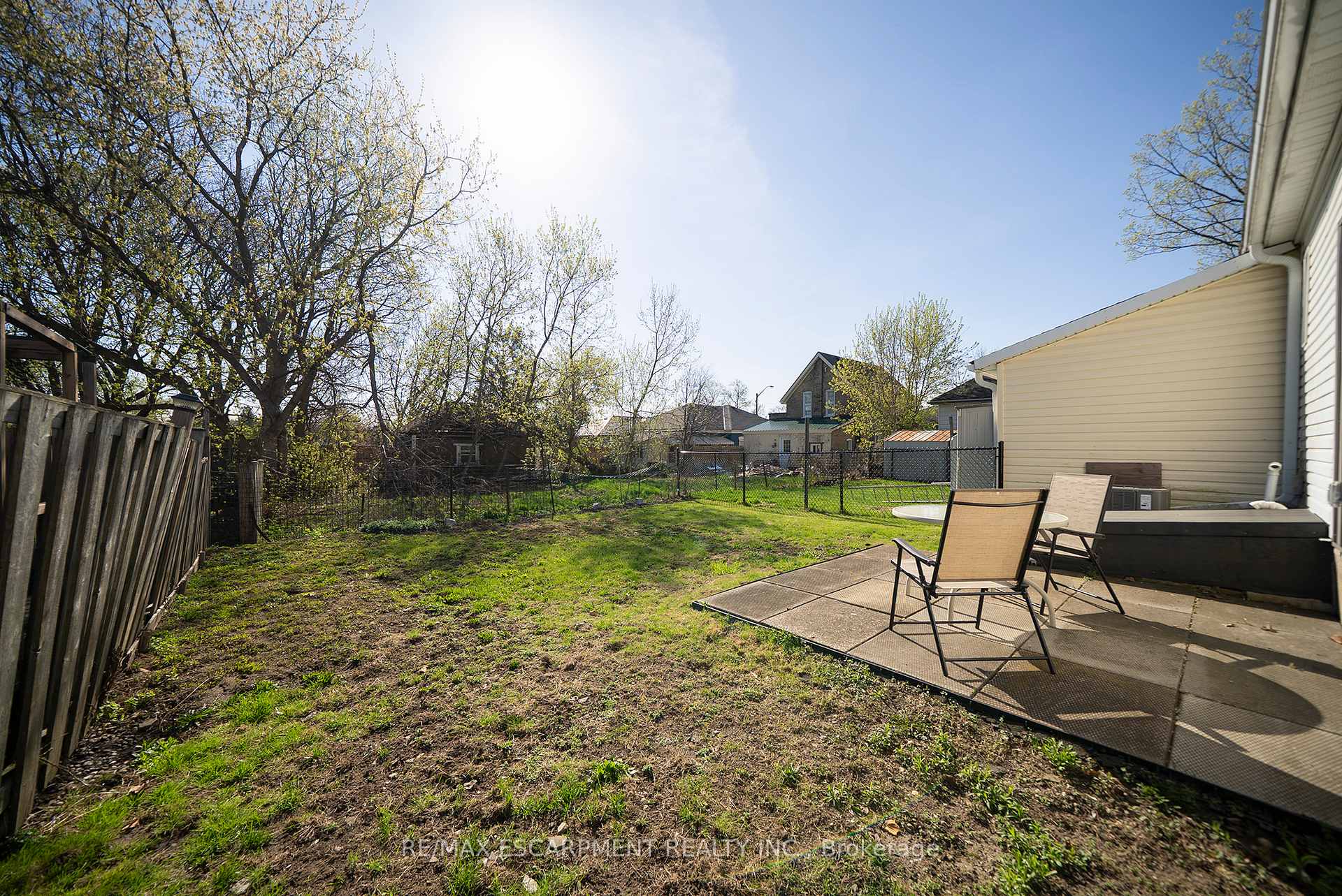 Photo 29 of 171 Drummond Street, Brantford, Victoria/Arthur — HOMEH
