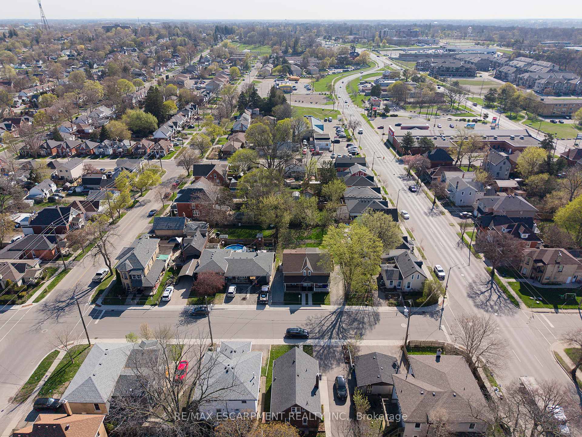 Photo 33 of 171 Drummond Street, Brantford, Victoria/Arthur — HOMEH