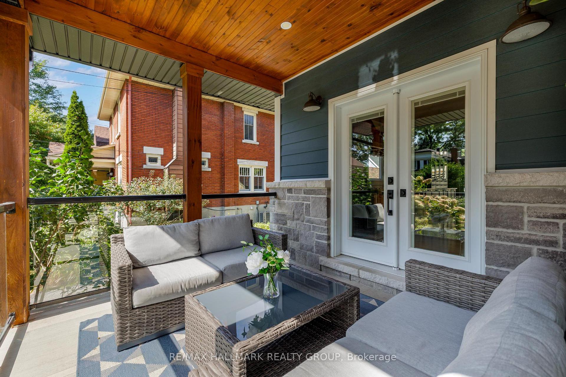Photo 3 of 171 Faraday Street, Ottawa, Ottawa West — HOMEH