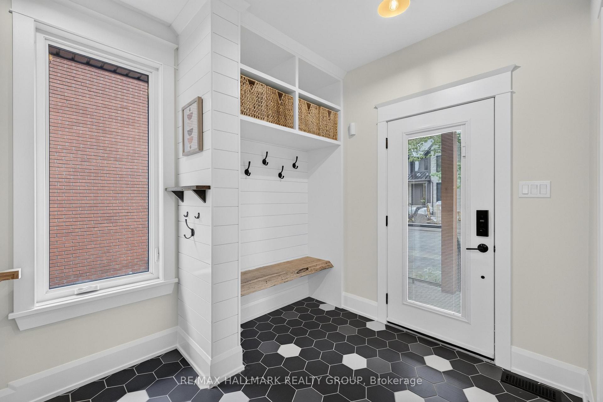 Photo 5 of 171 Faraday Street, Ottawa, Ottawa West — HOMEH