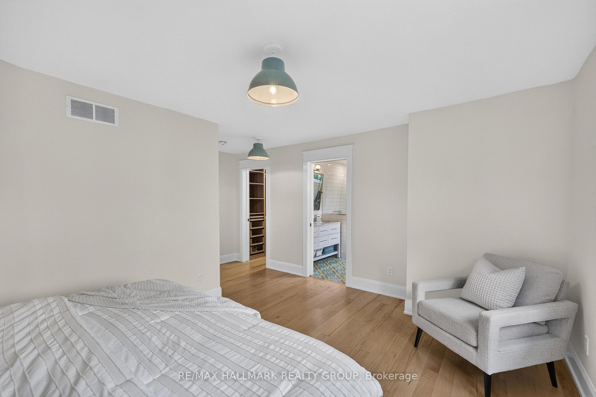 Photo 19 of 171 Faraday Street, Ottawa, Ottawa West — HOMEH