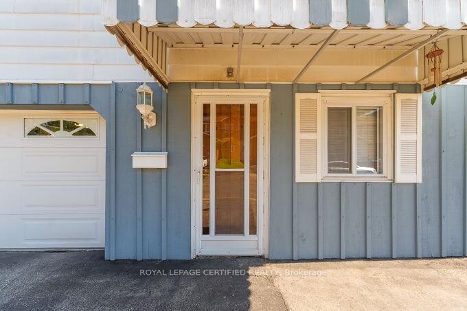 Photo 5 of 21 Denison Avenue, Brampton, Downtown Brampton — HOMEH