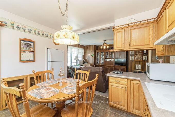 Photo 10 of 21 Denison Avenue, Brampton, Downtown Brampton — HOMEH