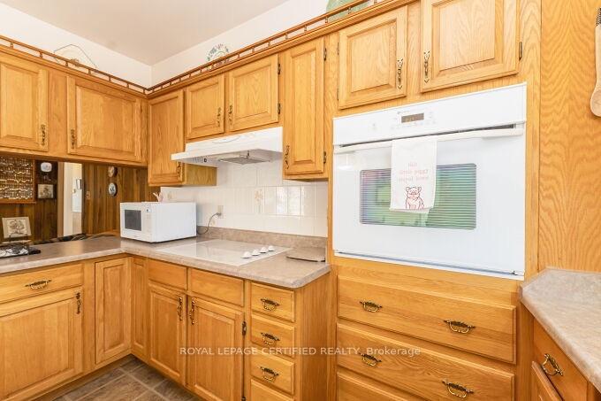 Photo 13 of 21 Denison Avenue, Brampton, Downtown Brampton — HOMEH