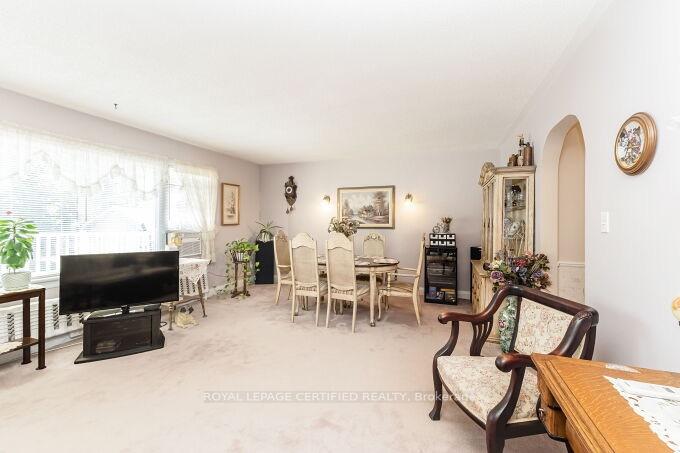 Photo 16 of 21 Denison Avenue, Brampton, Downtown Brampton — HOMEH