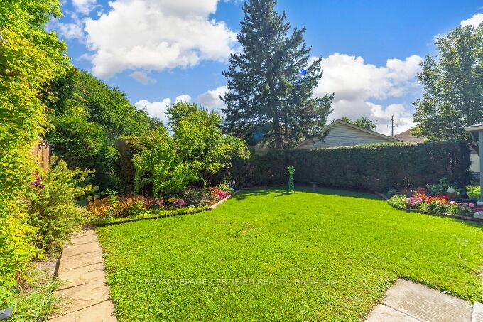 Photo 32 of 21 Denison Avenue, Brampton, Downtown Brampton — HOMEH