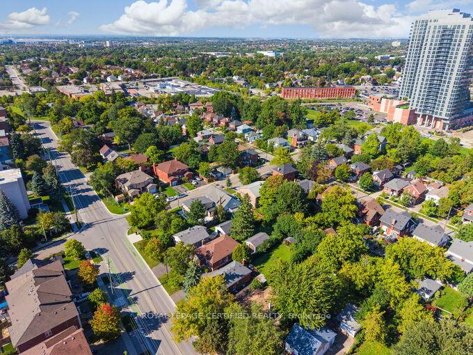 Photo 37 of 21 Denison Avenue, Brampton, Downtown Brampton — HOMEH
