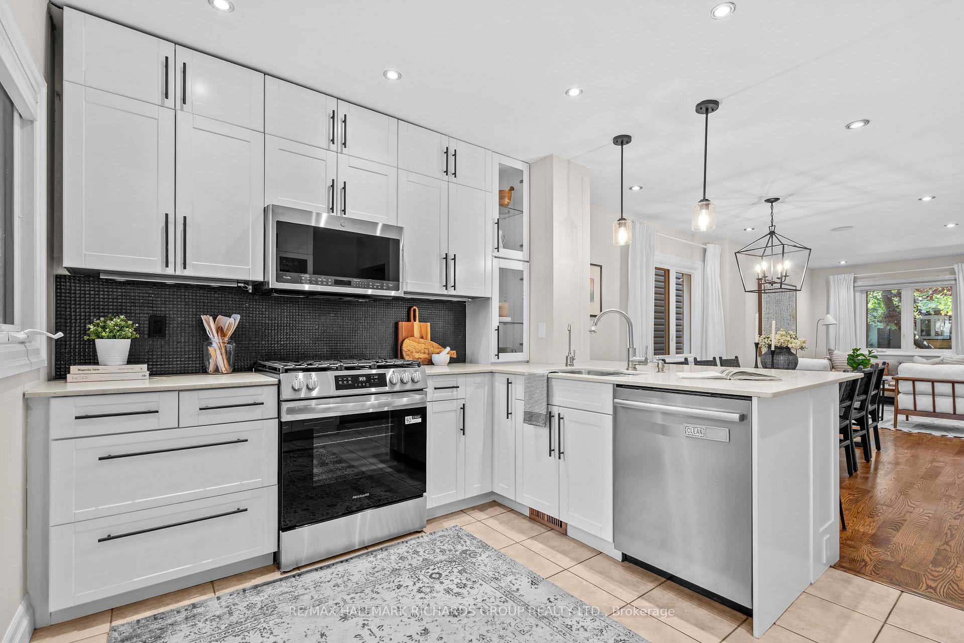 Photo 10 of 20 Rushbrooke Avenue, Toronto, South Riverdale — HOMEH