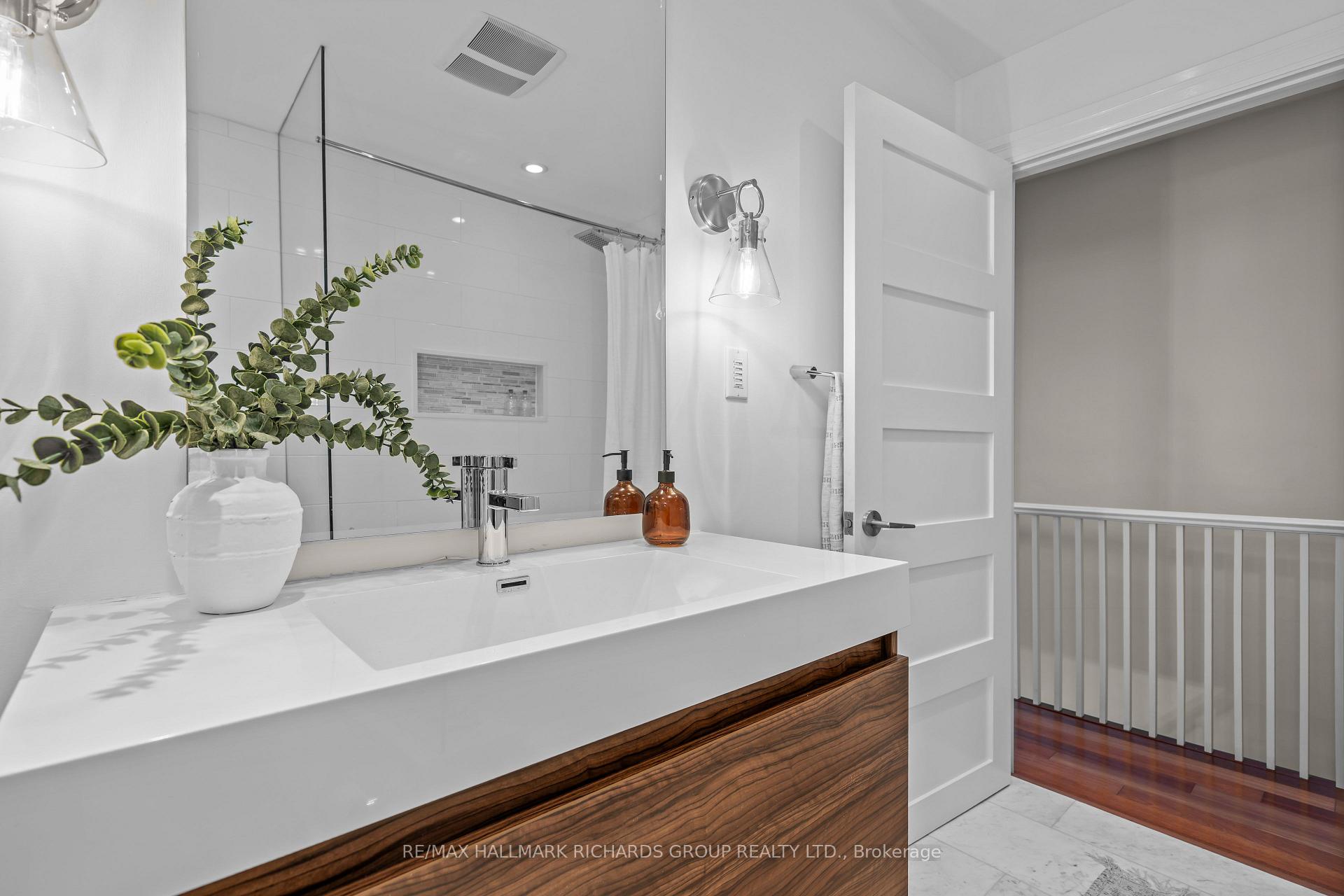 Photo 16 of 20 Rushbrooke Avenue, Toronto, South Riverdale — HOMEH