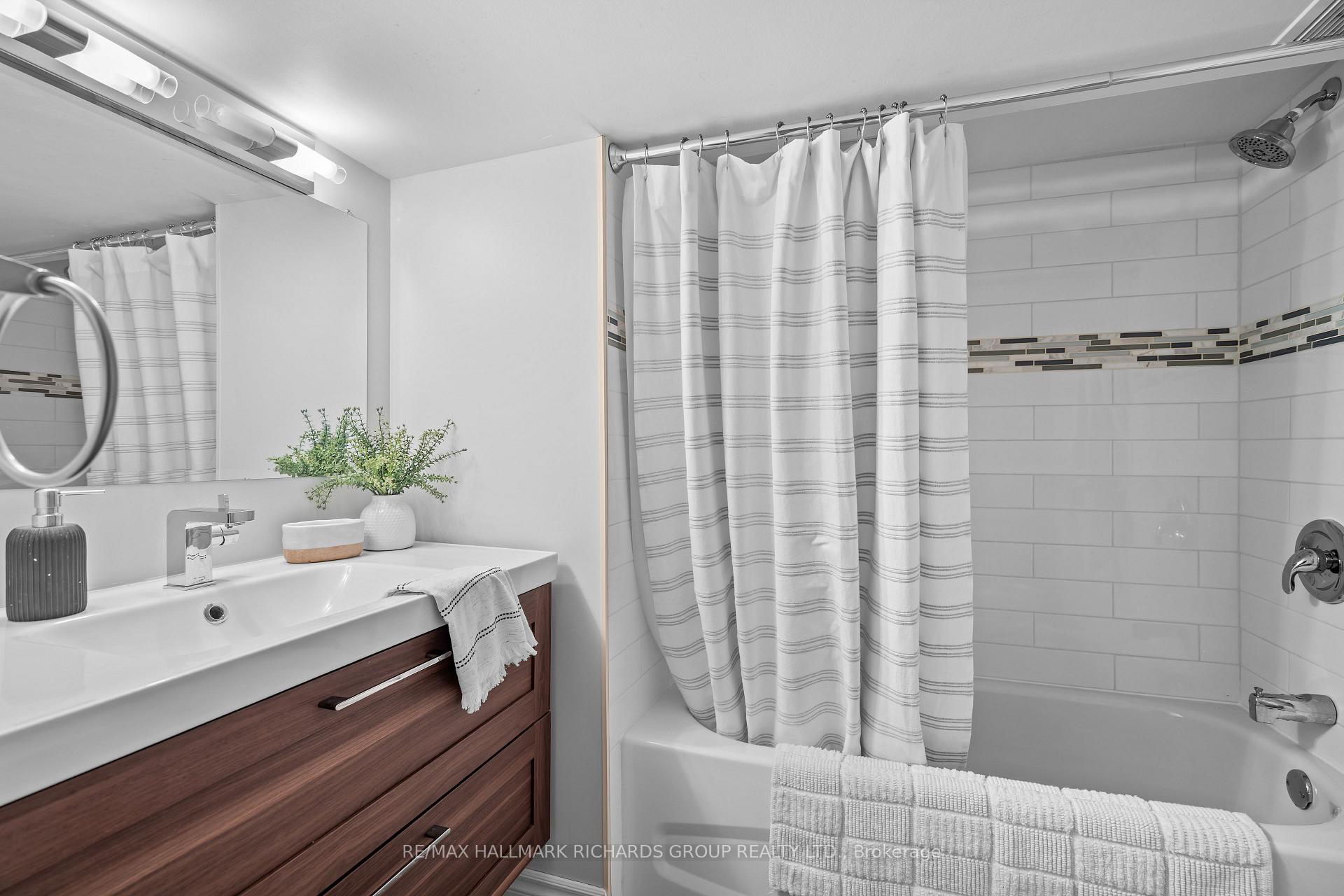Photo 25 of 20 Rushbrooke Avenue, Toronto, South Riverdale — HOMEH