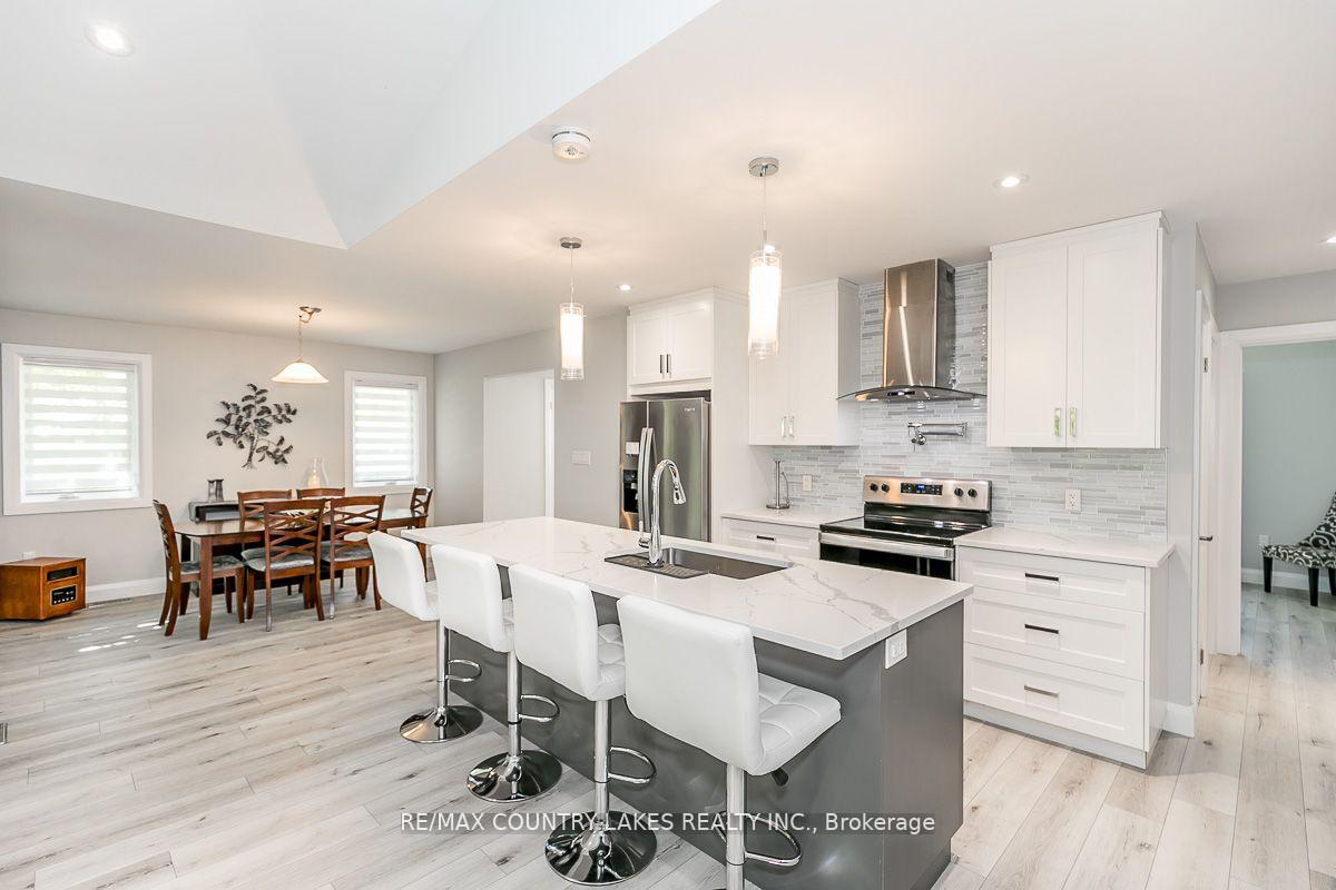 Photo 4 of 2589 Lakeshore Drive, Ramara, Brechin — HOMEH