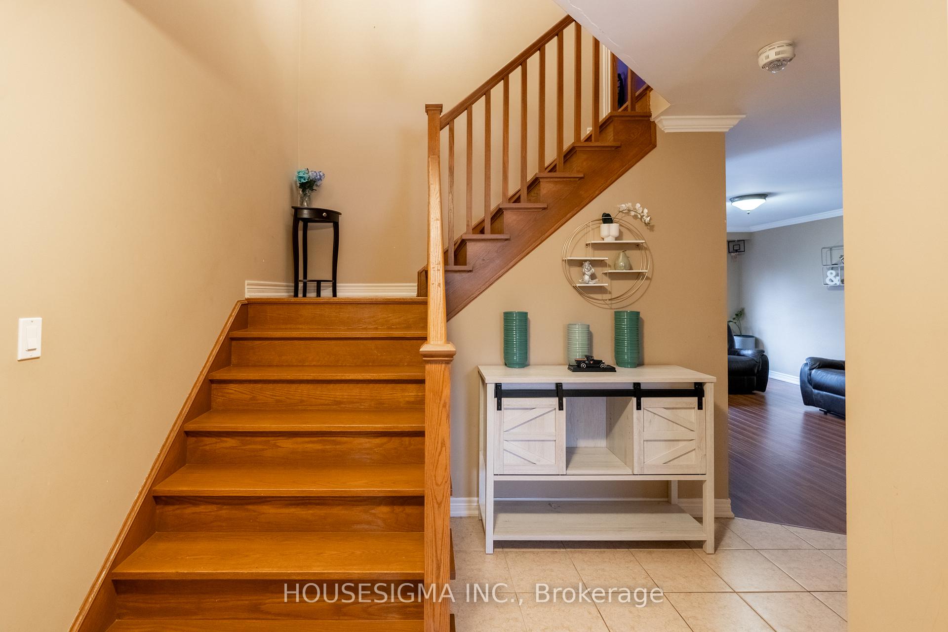 Photo 2 of 48 South Street N, Thorold, Port Robinson — HOMEH