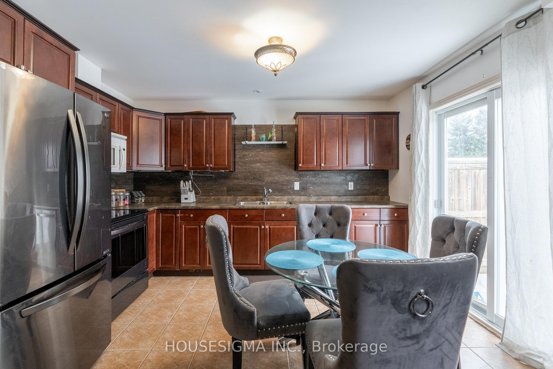 Photo 7 of 48 South Street N, Thorold, Port Robinson — HOMEH