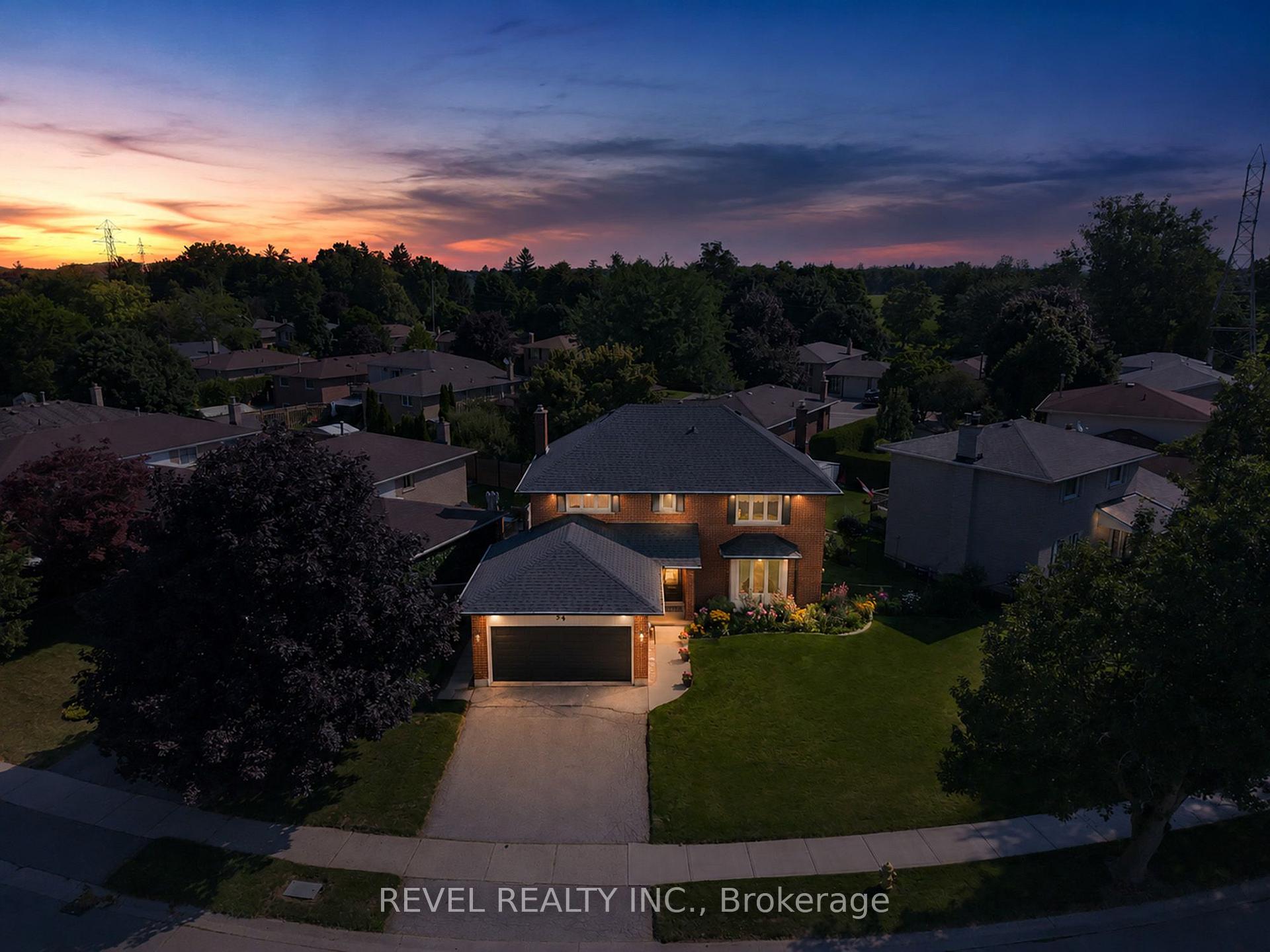Photo 3 of 54 Dante Crescent, Brantford, Lynden Hills — HOMEH