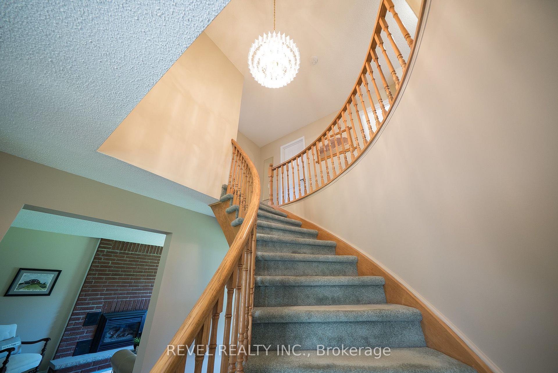 Photo 17 of 54 Dante Crescent, Brantford, Lynden Hills — HOMEH