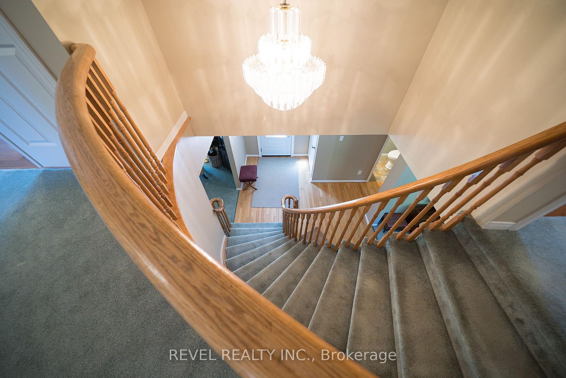 Photo 18 of 54 Dante Crescent, Brantford, Lynden Hills — HOMEH