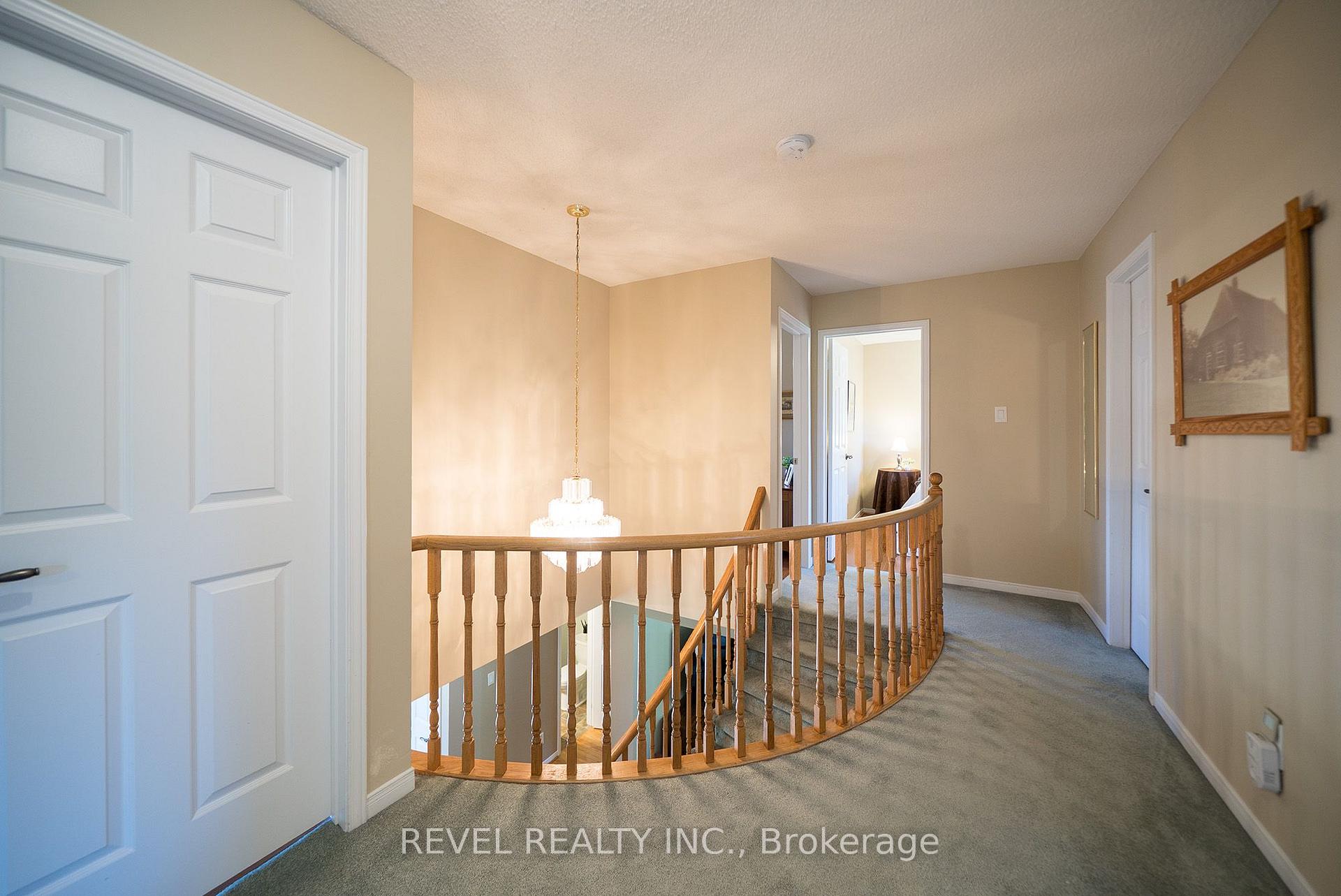 Photo 19 of 54 Dante Crescent, Brantford, Lynden Hills — HOMEH