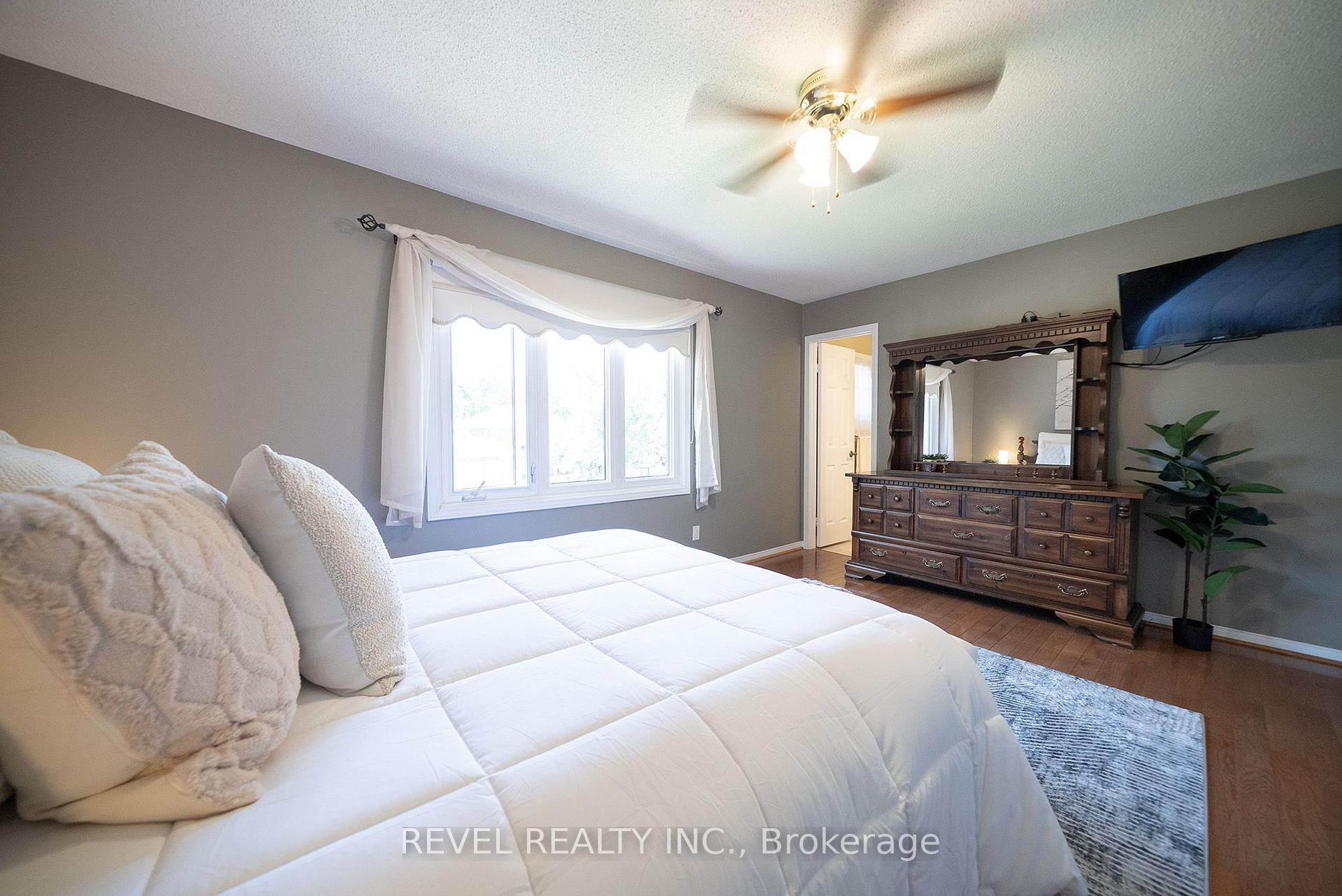 Photo 23 of 54 Dante Crescent, Brantford, Lynden Hills — HOMEH