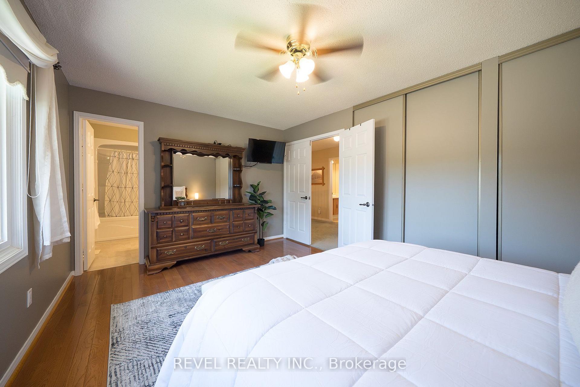 Photo 24 of 54 Dante Crescent, Brantford, Lynden Hills — HOMEH