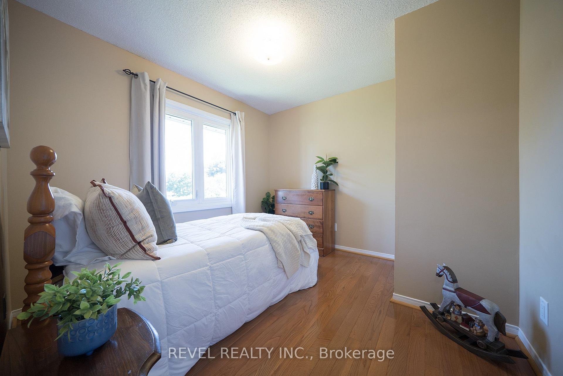 Photo 27 of 54 Dante Crescent, Brantford, Lynden Hills — HOMEH