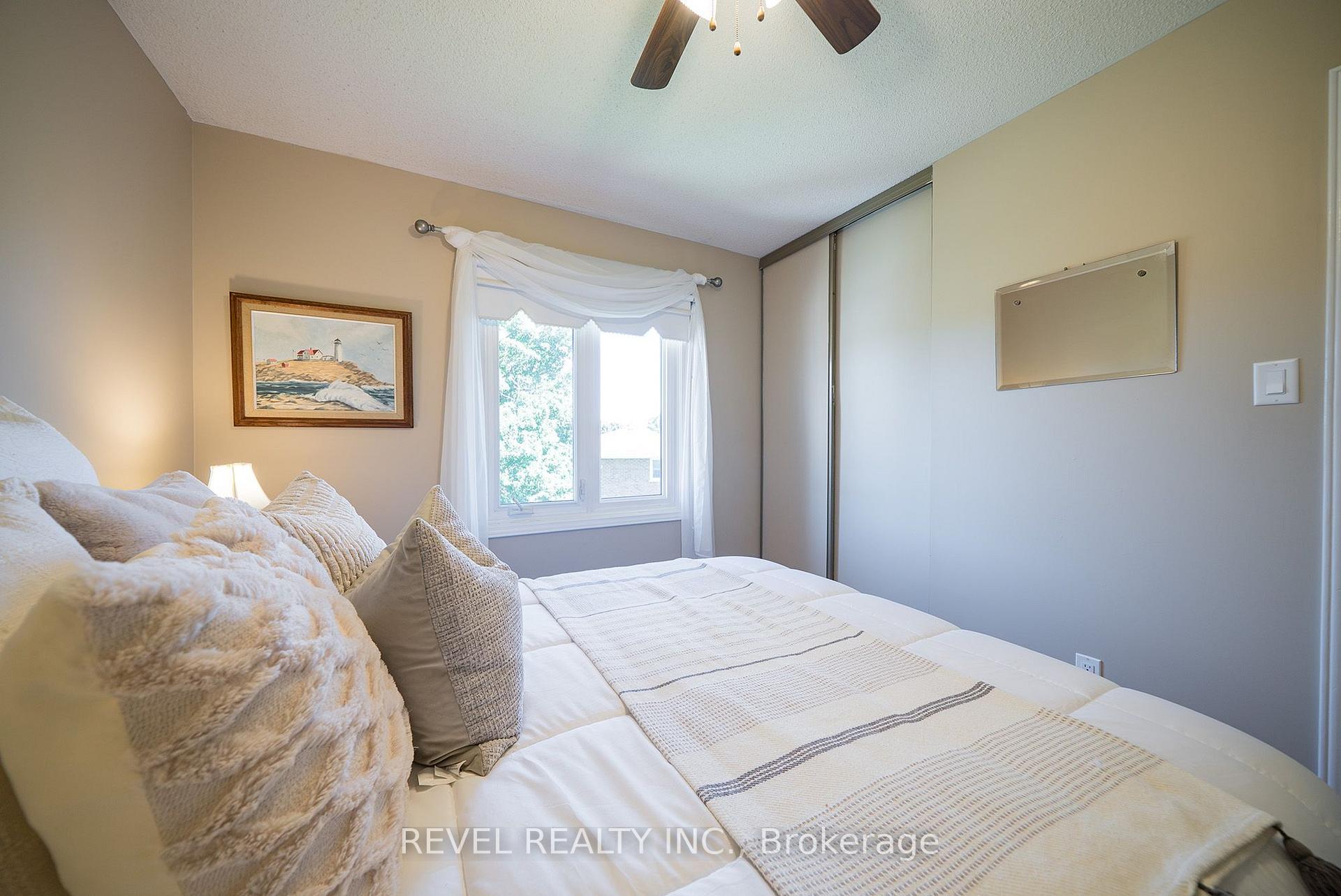Photo 30 of 54 Dante Crescent, Brantford, Lynden Hills — HOMEH