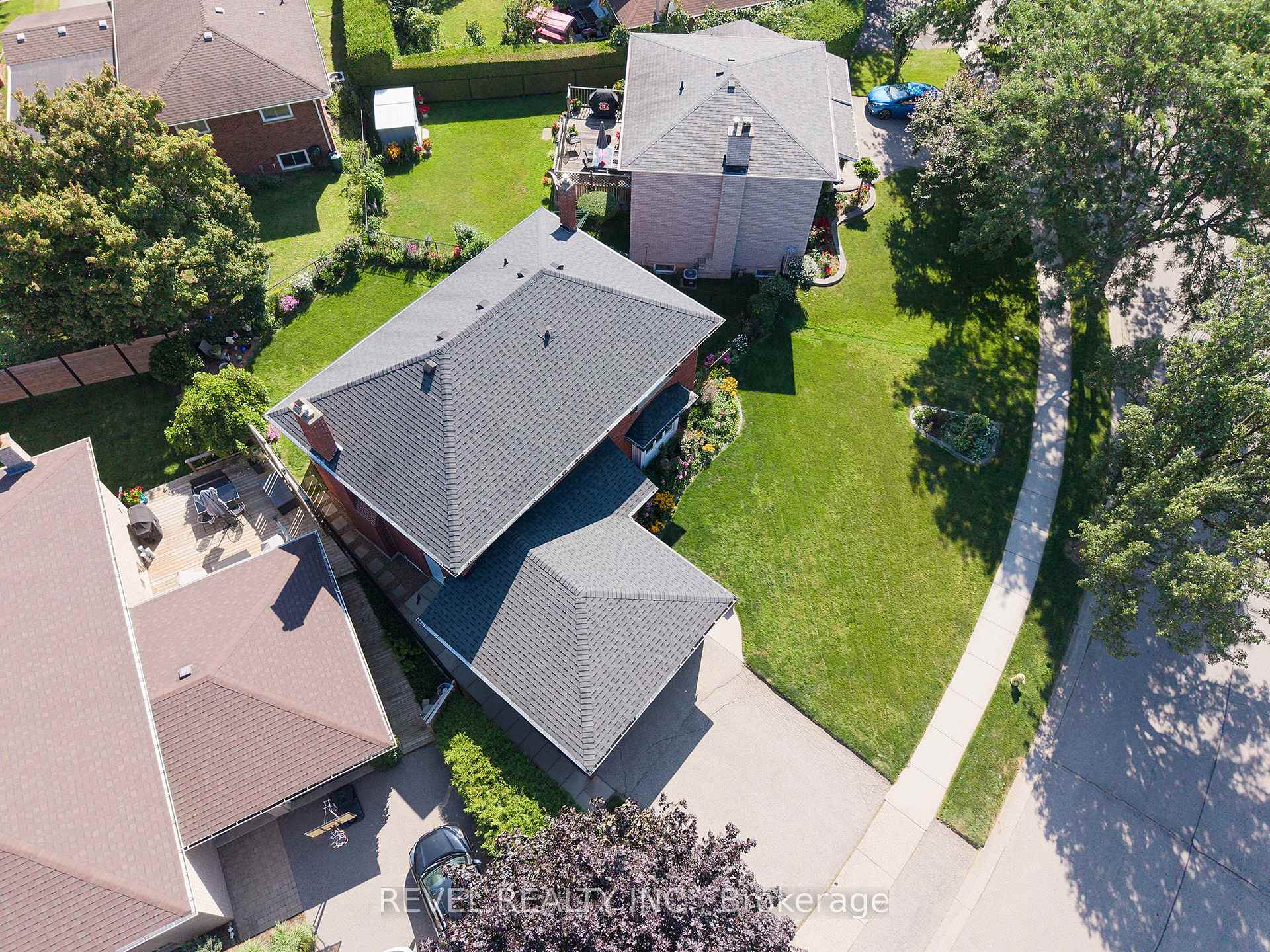 Photo 40 of 54 Dante Crescent, Brantford, Lynden Hills — HOMEH