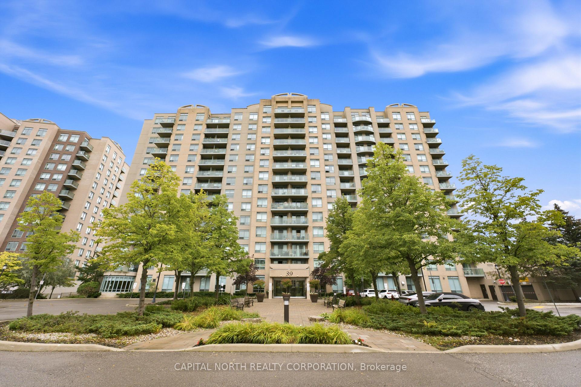Front of Unit 711, 39 Oneida Crescent