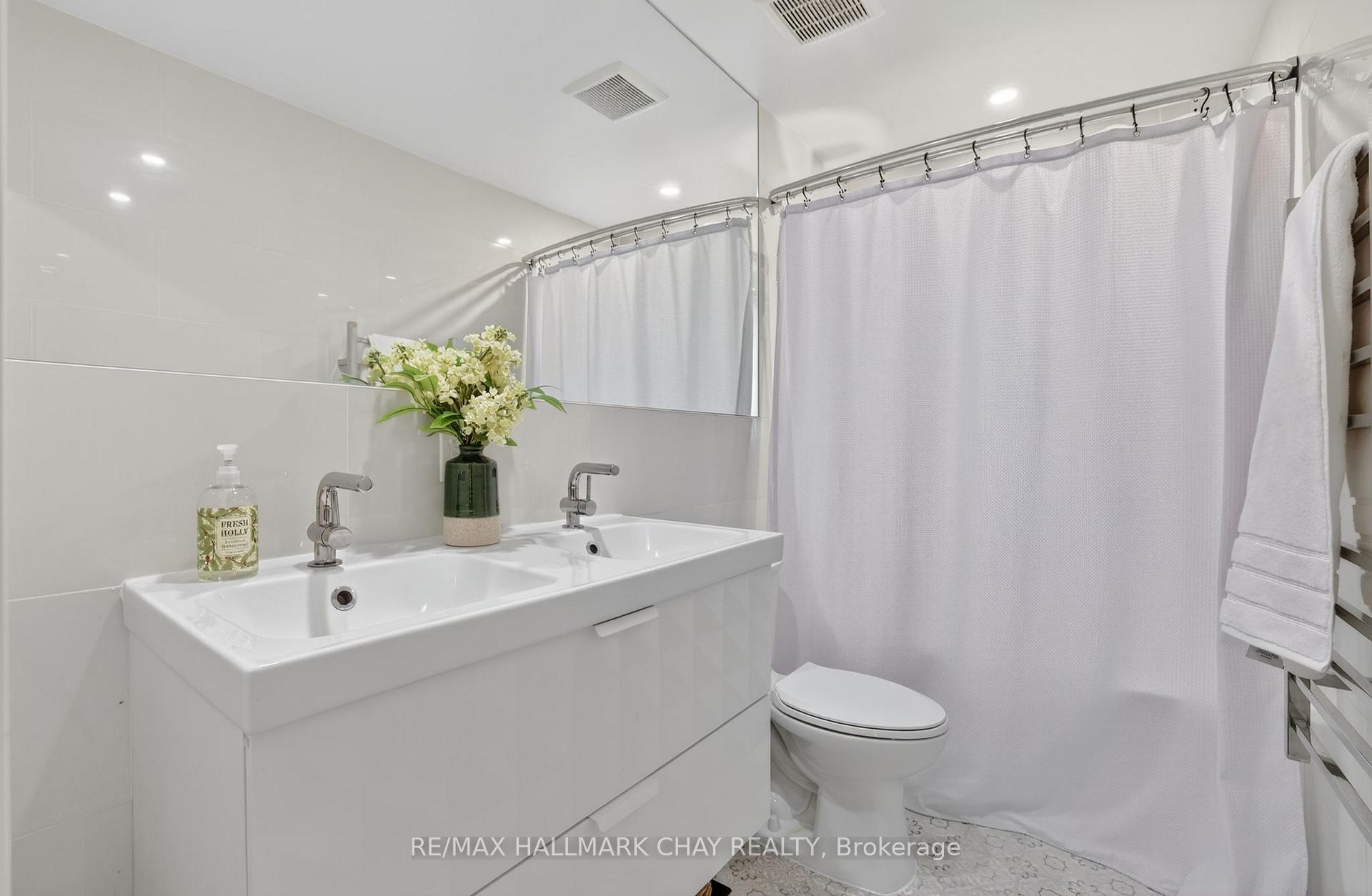 Photo 19 of 1587 Mount Albert Road, East Gwillimbury, Sharon — HOMEH