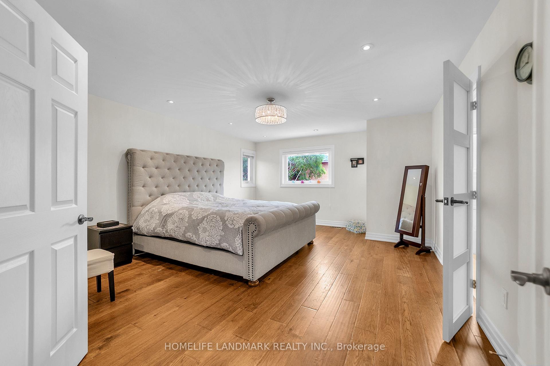 Photo 24 of 36 Coldstream Crescent, Richmond Hill, Devonsleigh — HOMEH