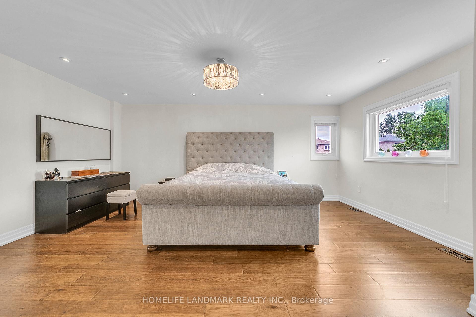 Photo 25 of 36 Coldstream Crescent, Richmond Hill, Devonsleigh — HOMEH