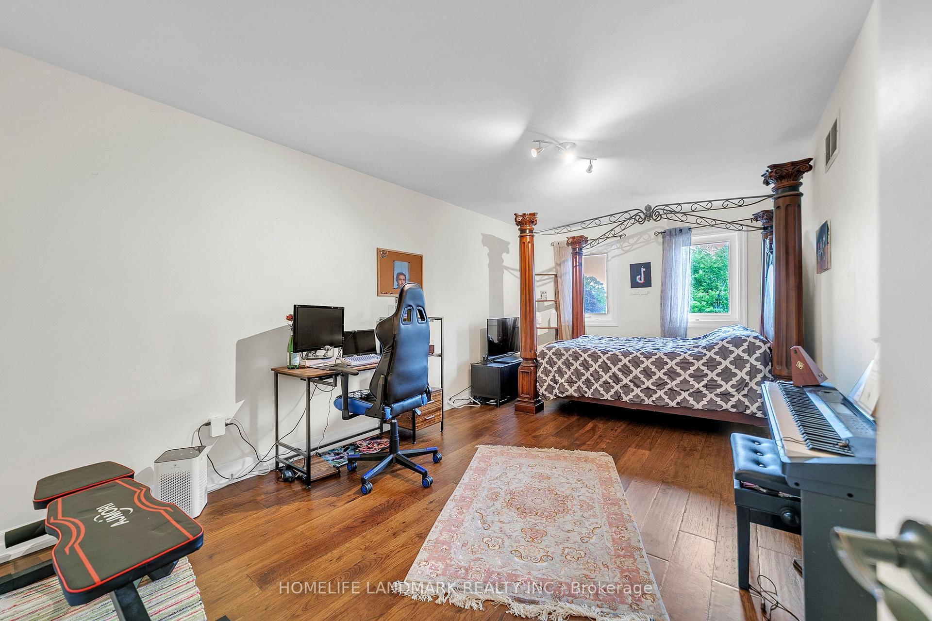 Photo 28 of 36 Coldstream Crescent, Richmond Hill, Devonsleigh — HOMEH