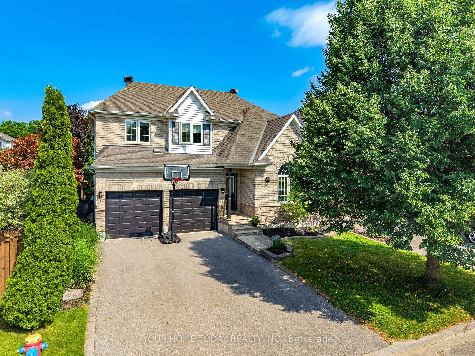 Photo 2 of 19 McNally Street, Halton Hills, Georgetown — HOMEH