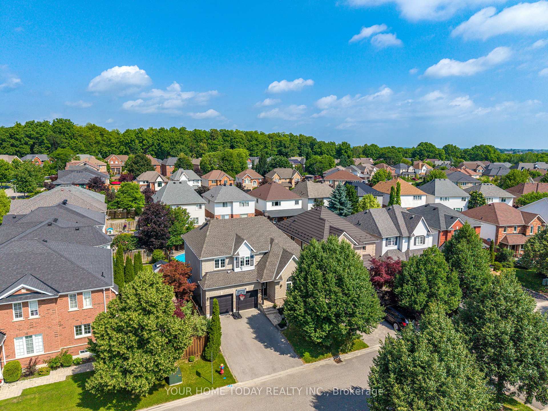 Photo 4 of 19 McNally Street, Halton Hills, Georgetown — HOMEH