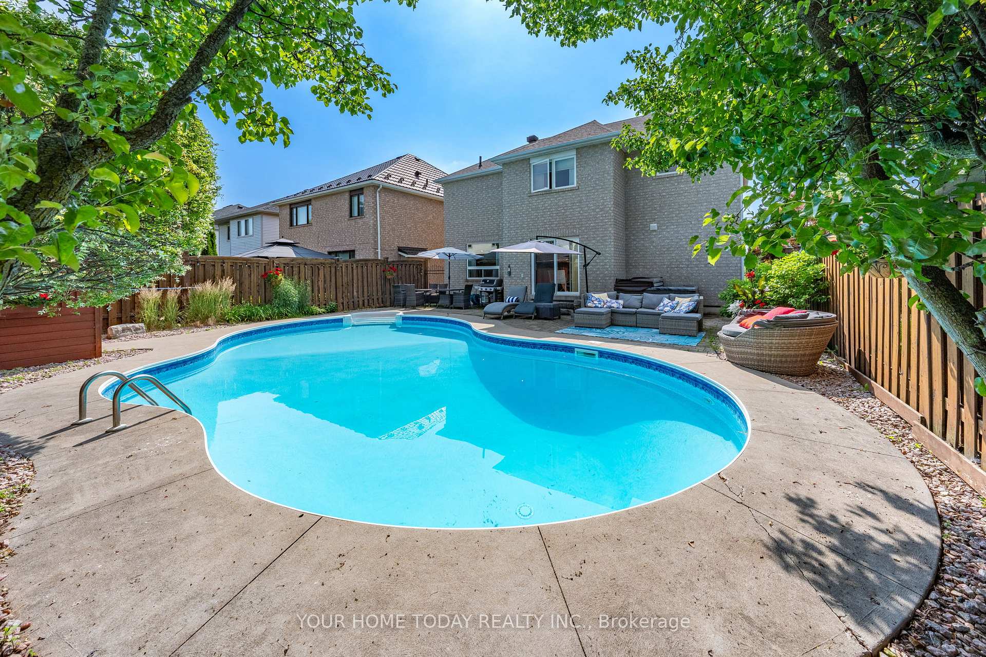 Photo 41 of 19 McNally Street, Halton Hills, Georgetown — HOMEH