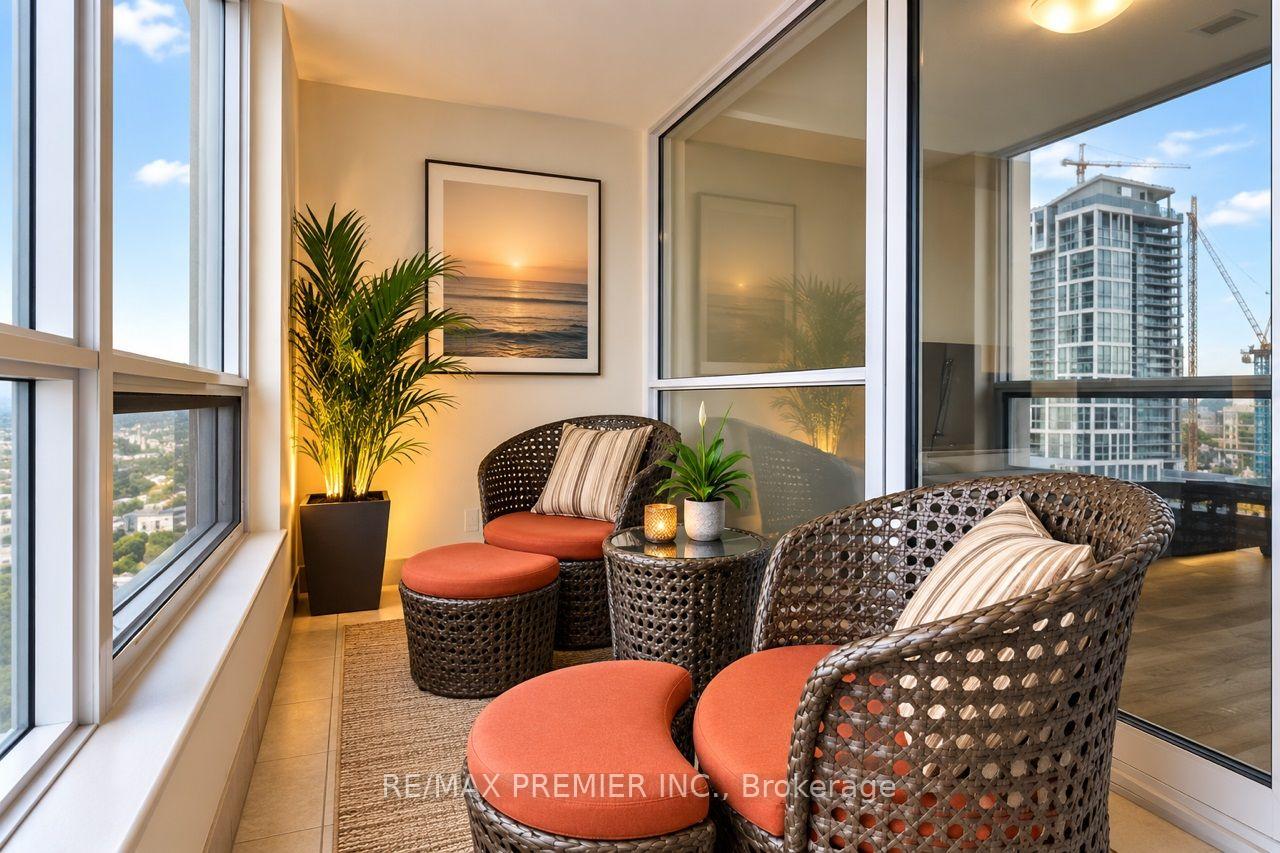 Photo 16 of Unit 905, 9075 Jane Street, Vaughan, Concord — HOMEH