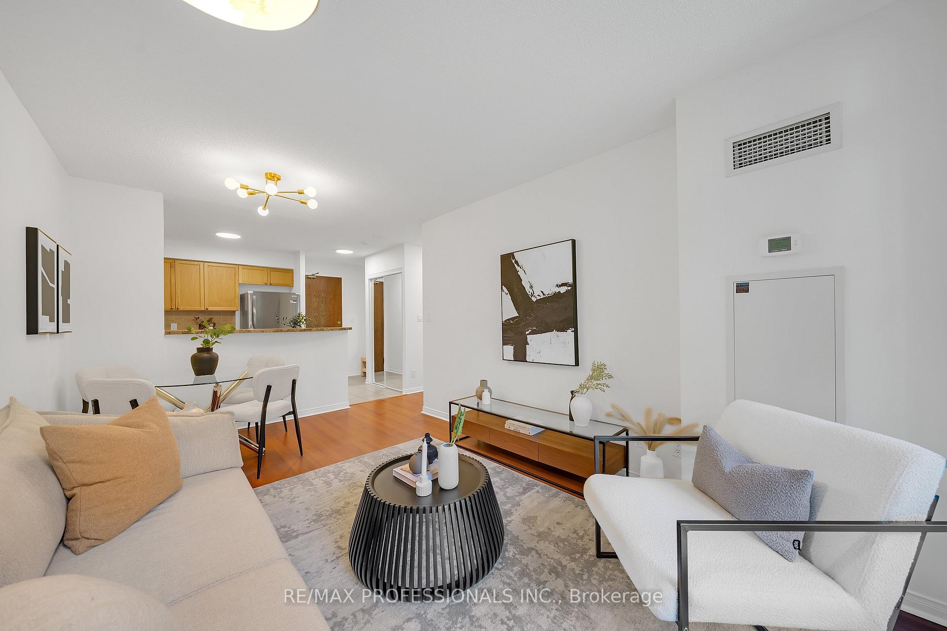 Photo 3 of Unit 402, 9 Michael Power Place, Etobicoke, Islington-City Centre West — HOMEH
