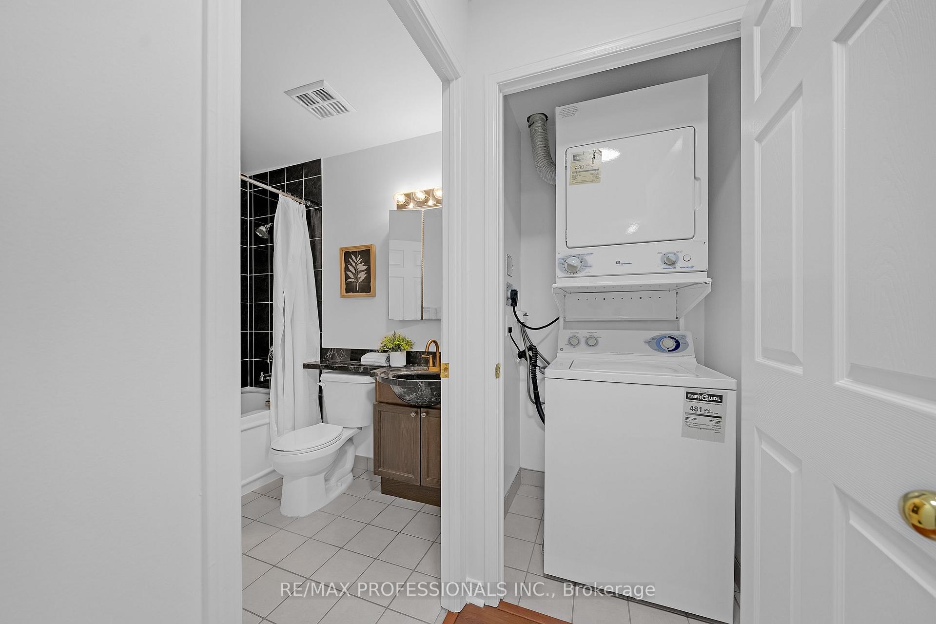 Photo 12 of Unit 402, 9 Michael Power Place, Etobicoke, Islington-City Centre West — HOMEH