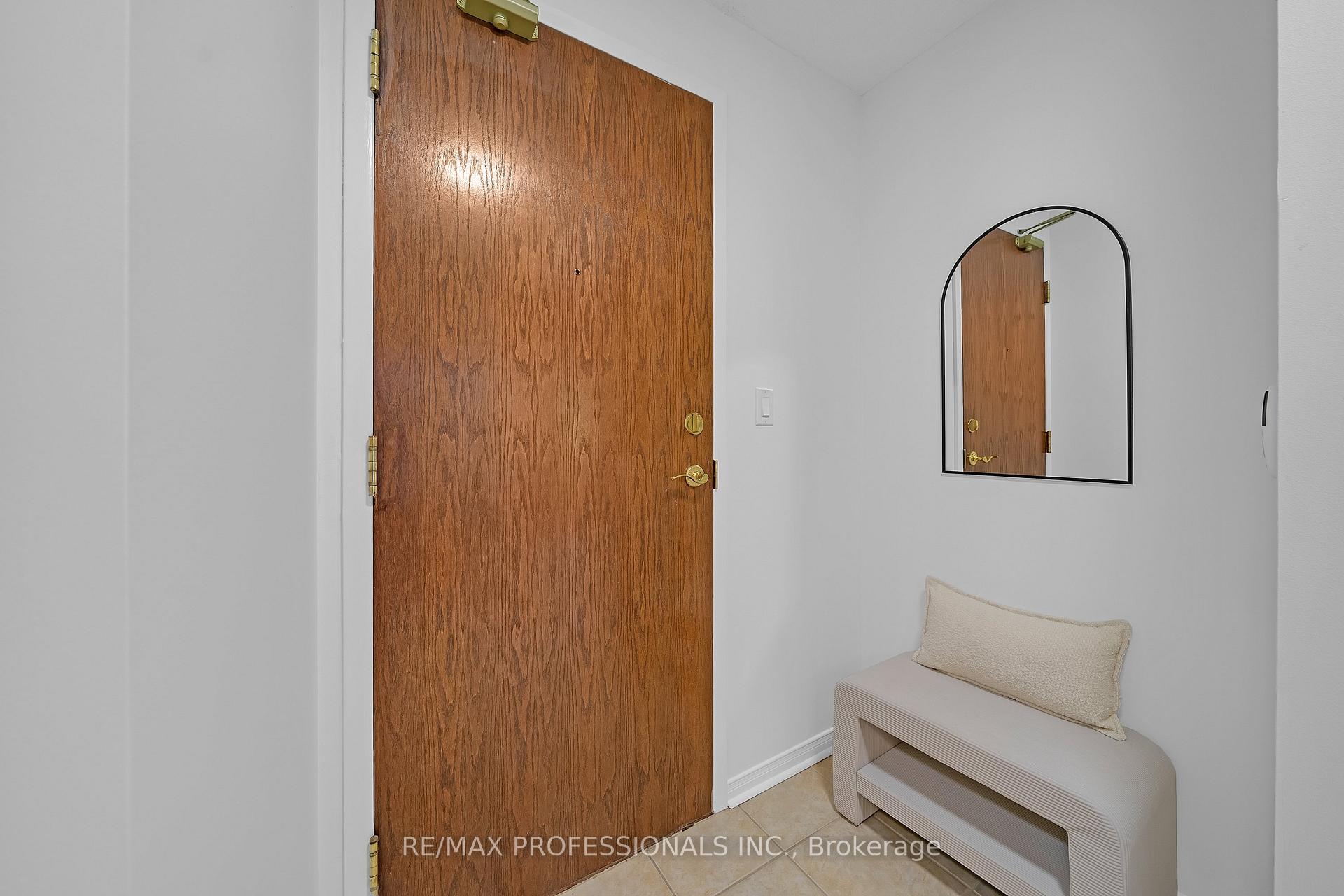 Photo 18 of Unit 402, 9 Michael Power Place, Etobicoke, Islington-City Centre West — HOMEH
